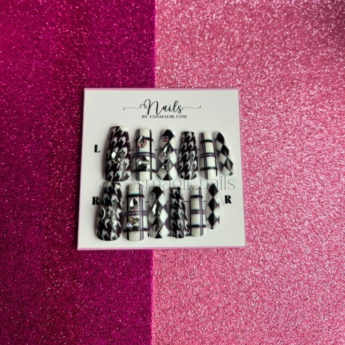 Graphic black and white reusable press-on nails with geometric design – Nails by Cosmagik Pakistan